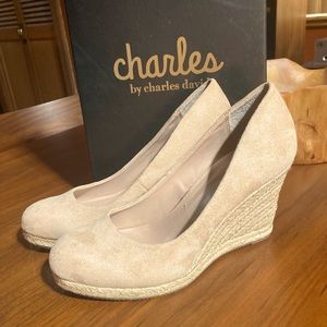 Charles David Espadrille Wedges - Nude Suede - 7M